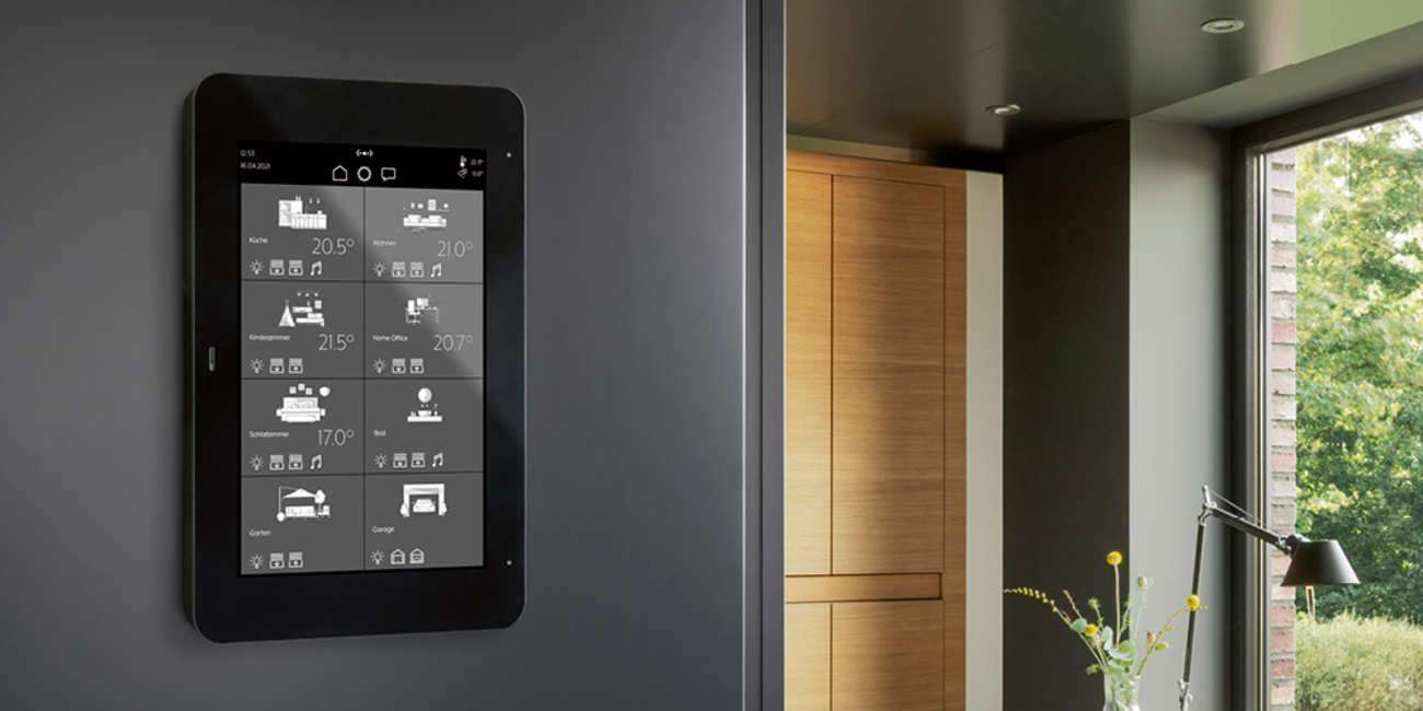 JUNG Smart Panel 8 bei DS Haustechnik GmbH in Wiesbaden