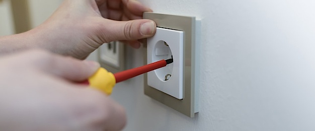 Elektro­installation bei DS Haustechnik GmbH in Wiesbaden