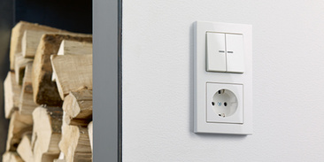JUNG KNX Taster F 10 bei D.Savencu Elektrotechnik GmbH & Co.KG in Wiesbaden