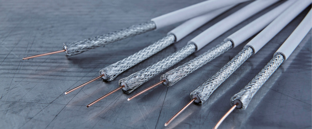 Kabel- und Steckverbinder bei D.Savencu Elektrotechnik GmbH & Co.KG in Wiesbaden