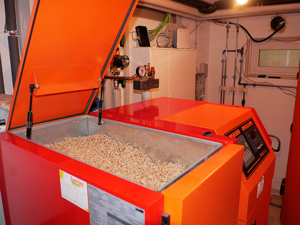 Palletheizung2 bei DS Haustechnik GmbH in Wiesbaden